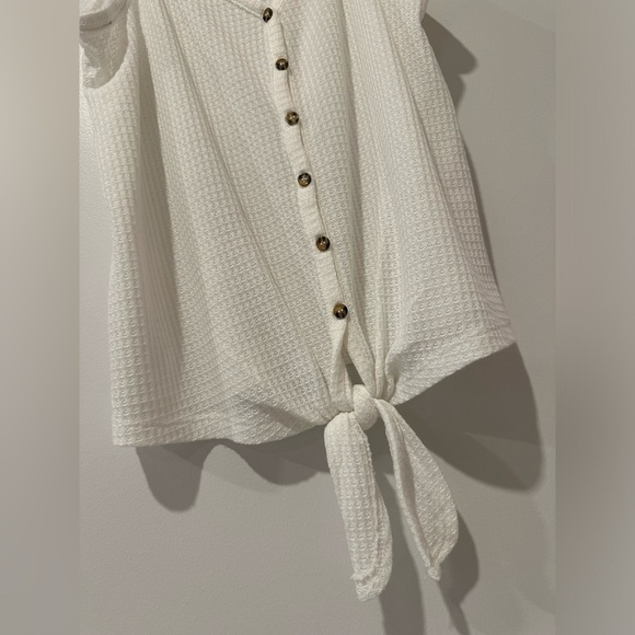 Hippie Rose Sleeveless Front Tie Tank Top - Picture 3 of 6